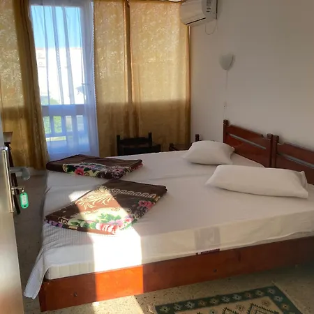 Bungalowri Exotic Мини-отель Костинешти